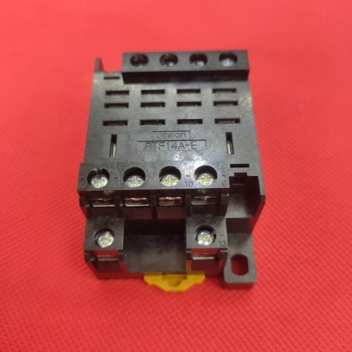 Đế relay trung gian Omron PTF14A-E