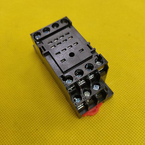 Đế relay trung gian Schneider RXZE1M4C