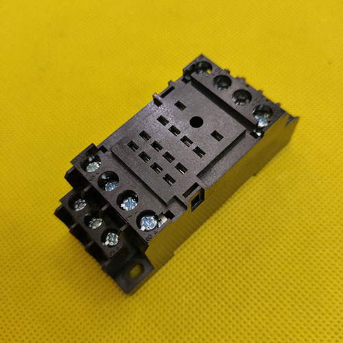 Đế relay trung gian Schneider RXZE1M4C