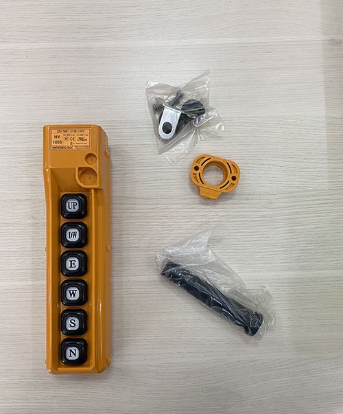 ĐIỀU KHIỂN CẦN TRỤC HANYOUNG HY-1026-BBB