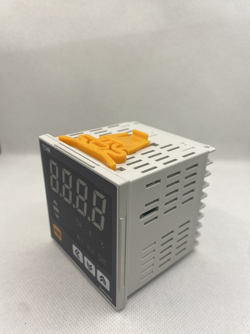 Điều khiển nhiệt độ Autonics TC4M-22R