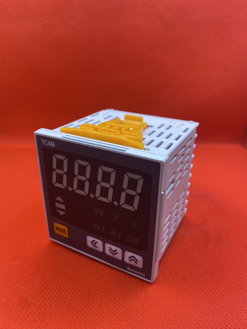 Điều khiển nhiệt độ Autonics TC4M-N2R