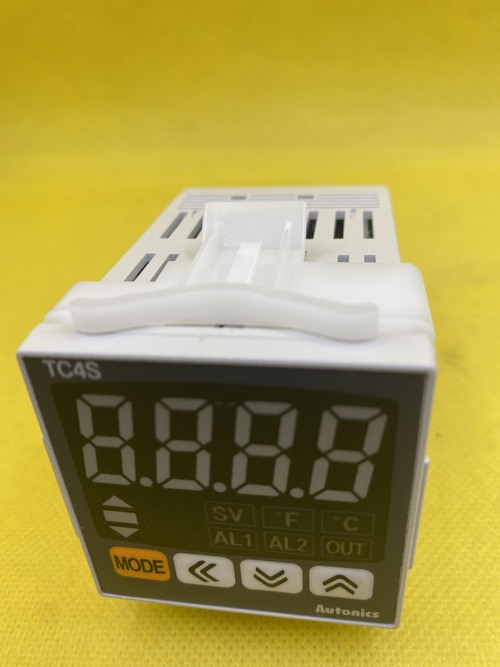 Điều khiển nhiệt độ Autonics TC4S-22R