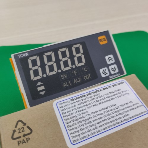 Điều khiển nhiệt độ Autonics TC4W-N2N