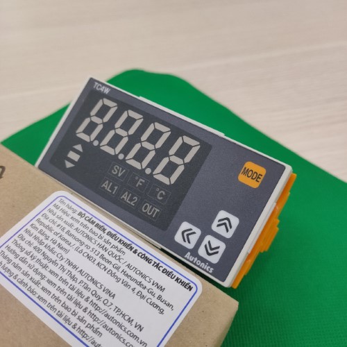 Điều khiển nhiệt độ Autonics TC4W-N2R