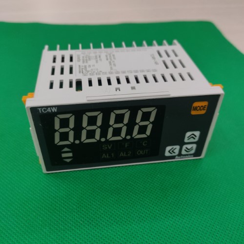 Điều khiển nhiệt độ Autonics TC4W-N4N