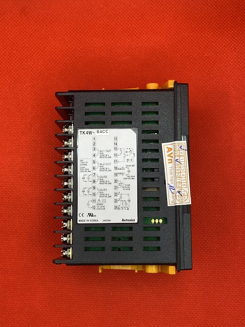 Bộ điều khiển nhiệt độ PID Autonics TK4W-B4CC