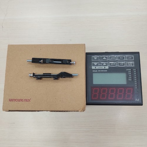 Điều khiển nhiệt độ Hanyoung NP200-02