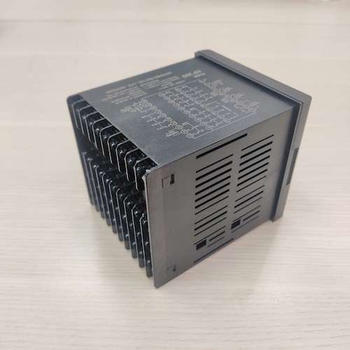 Điều khiển nhiệt độ Hanyoung NP200-02