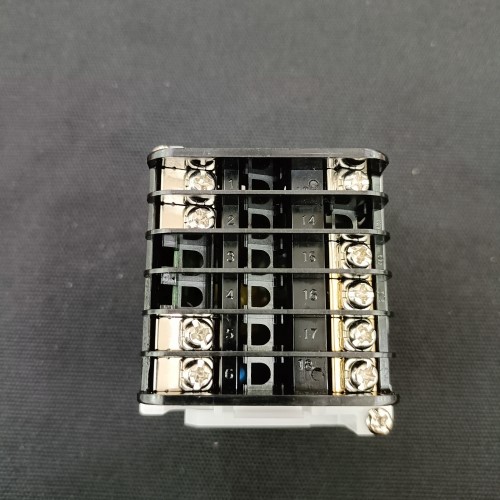 Điều khiển nhiệt độ kỹ thuật số Hanyoung VX4-UCNA-A1