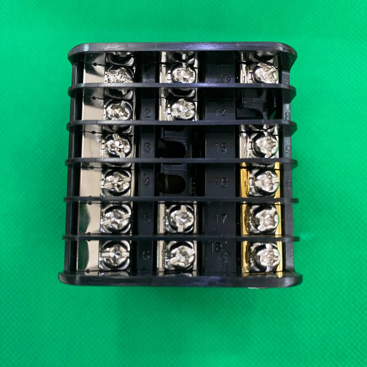 Điều khiển nhiệt độ kỹ thuật số Hanyoung VX4-UMMA-A1CT