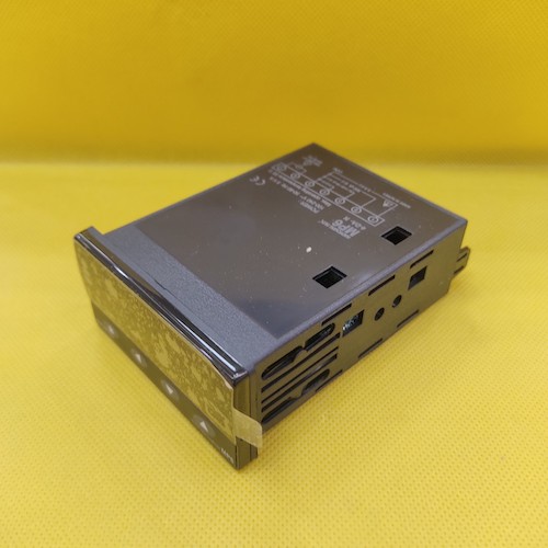 Đồng hồ đo volt amper digital đa tính năng MP6-4-DV-4