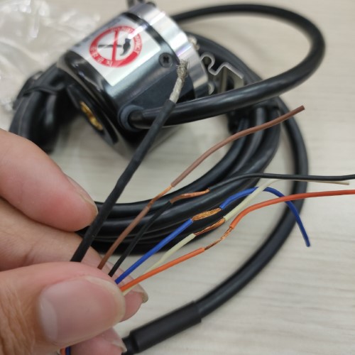 Bộ mã hóa vòng quay tương đối 40mm (Loại lỗ) Autonics E40H8-100-3-T-24