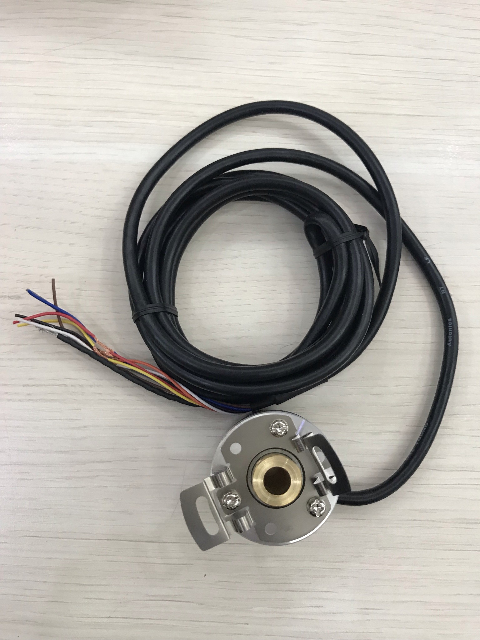 Bộ mã hóa vòng quay tương đối 40mm (Loại lỗ) Autonics E40H8-2000-6-L-5