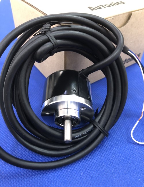 Bộ mã hóa vòng quay tương đối 40mm (Loại trục) Autonics E40S6-2048-6-L-5