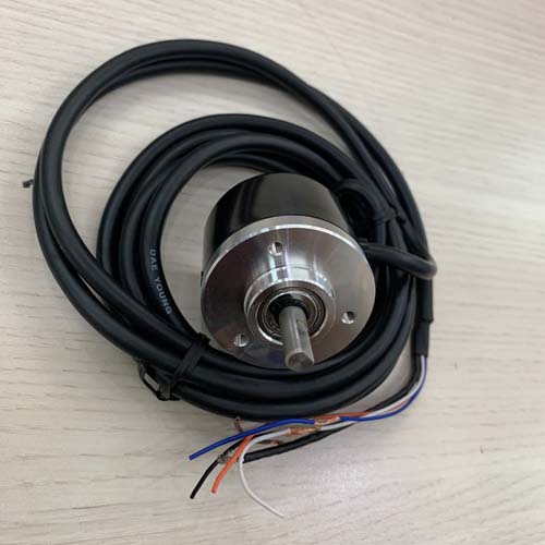 Bộ mã hóa vòng quay tương đối 50mm (Loại trục) Autonics E50S8-600-3-N-24