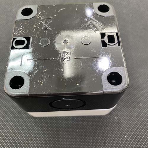 HỘP NÚT NHẤN 1 LỖ PHI 22 CHINT NP2-B01