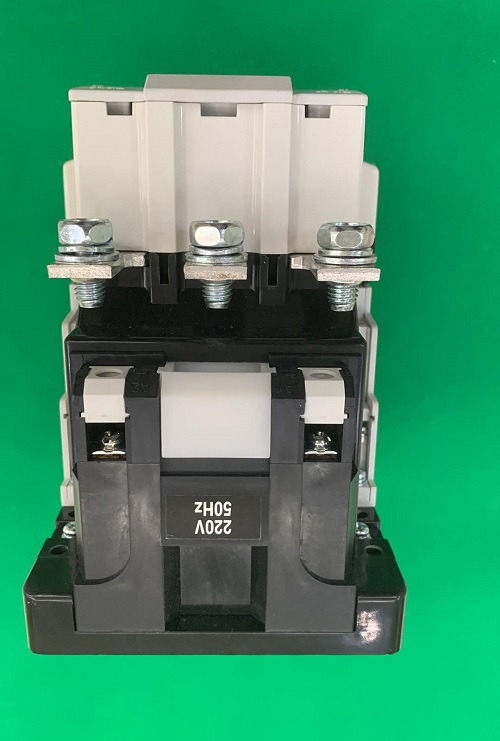 Khởi động từ Cheil CMC100