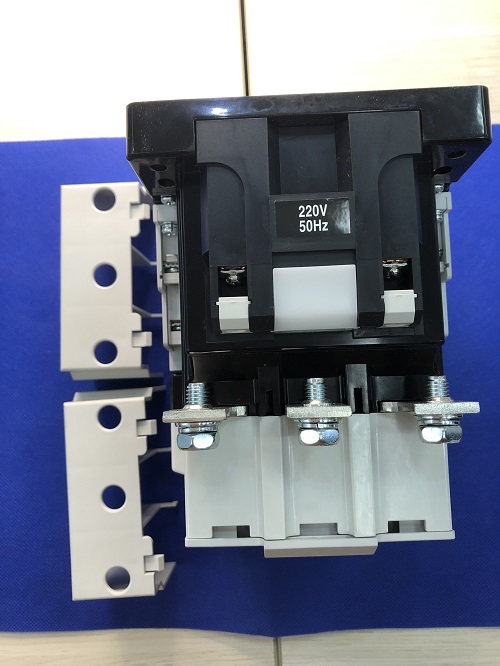 Khởi động từ Cheil CMC150