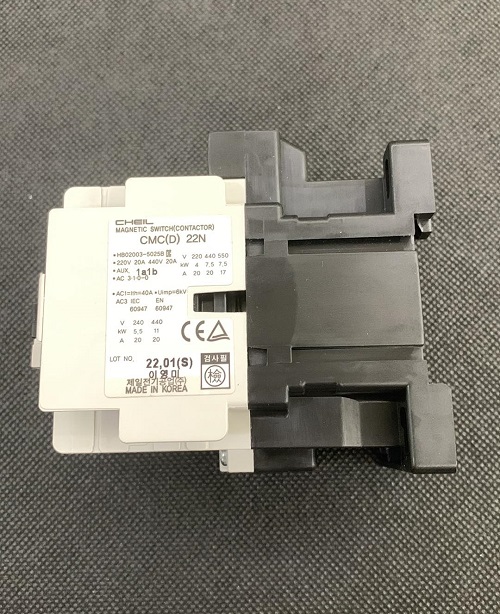 Khởi động từ Cheil CMC22N