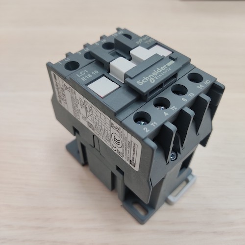 Khởi động từ Schneider 