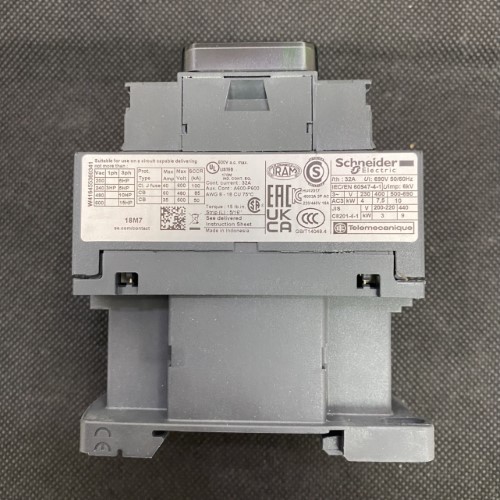 Khởi động từ Schneider LC1D18M7