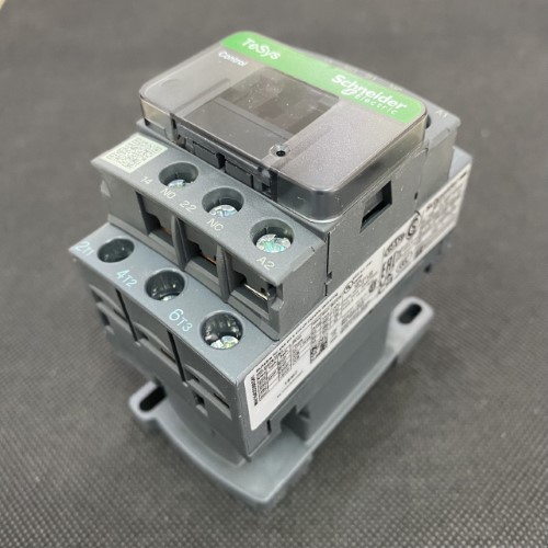 Khởi động từ Schneider LC1D18M7