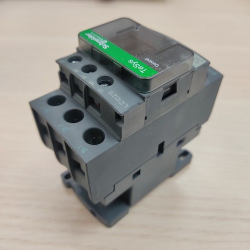 Khởi động từ Schneider LC1D25E7