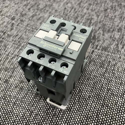 Khởi động từ Schneider LC1E0910M5