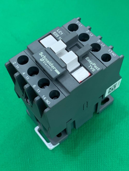 Khởi động từ Schneider LC1E2510M5