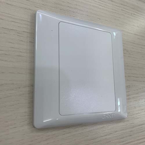 Mặt che thiết bị đơn màu trắng