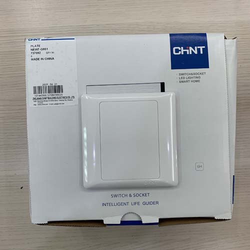 Mặt che thiết bị đơn màu trắng