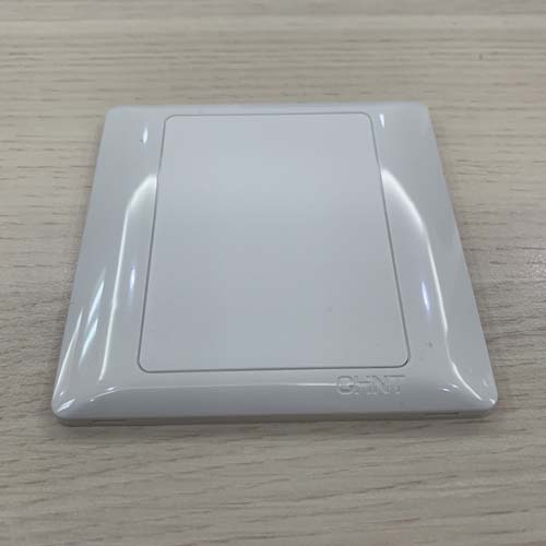 Mặt che thiết bị đơn màu trắng