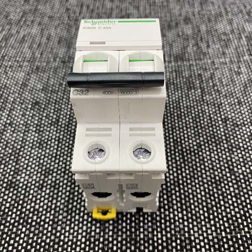 MCB dòng Acti9 iC60N Schneider A9F74232