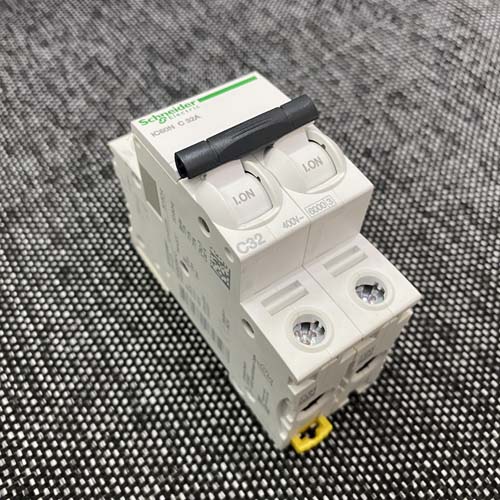 MCB dòng Acti9 iC60N Schneider A9F74232