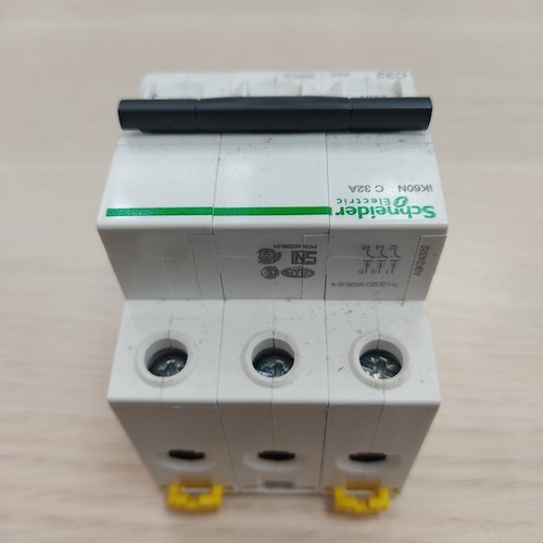 MCB dòng Acti9 iK60N Schneider A9K24332