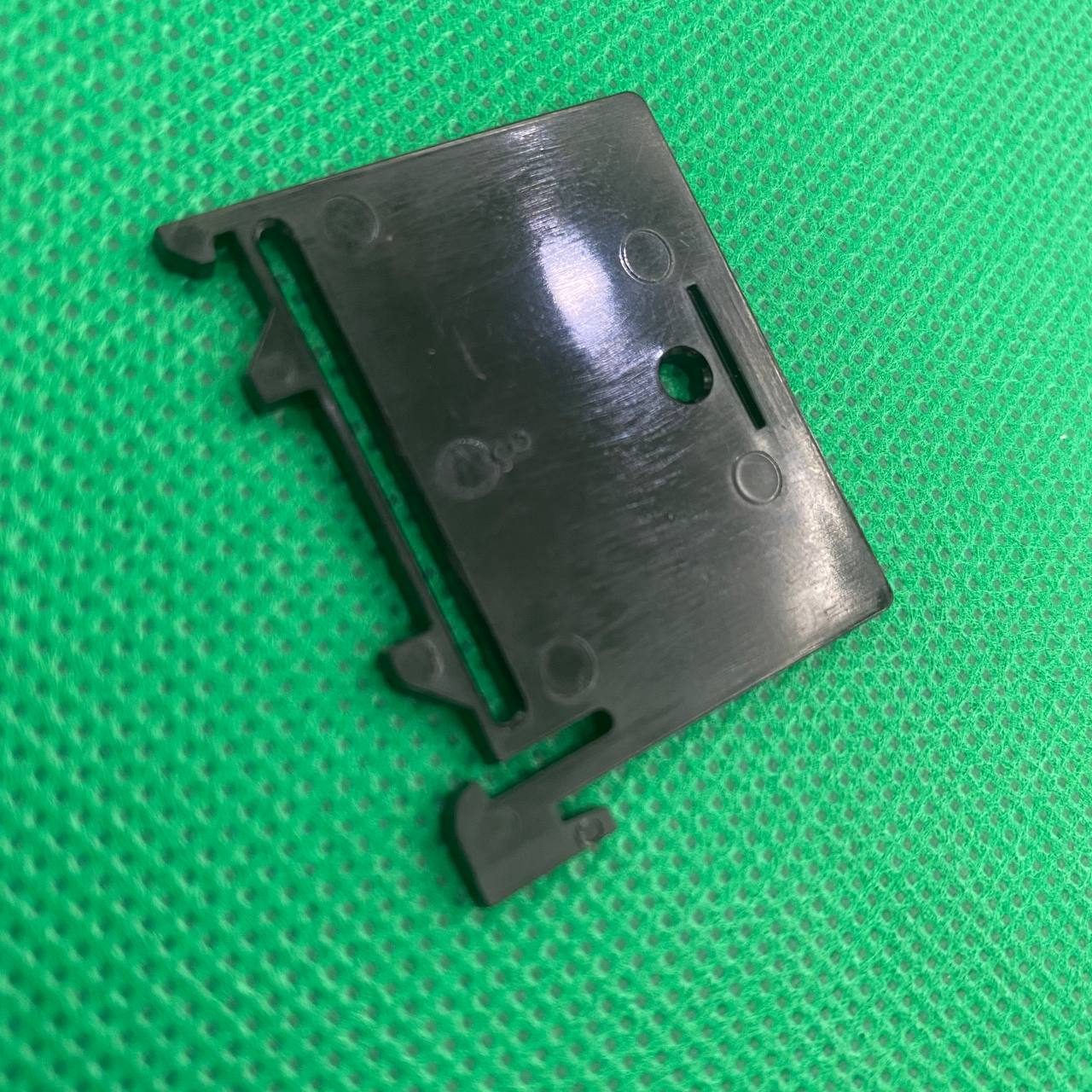 Nắp ngoài chặn cho domino tép HYBT-03