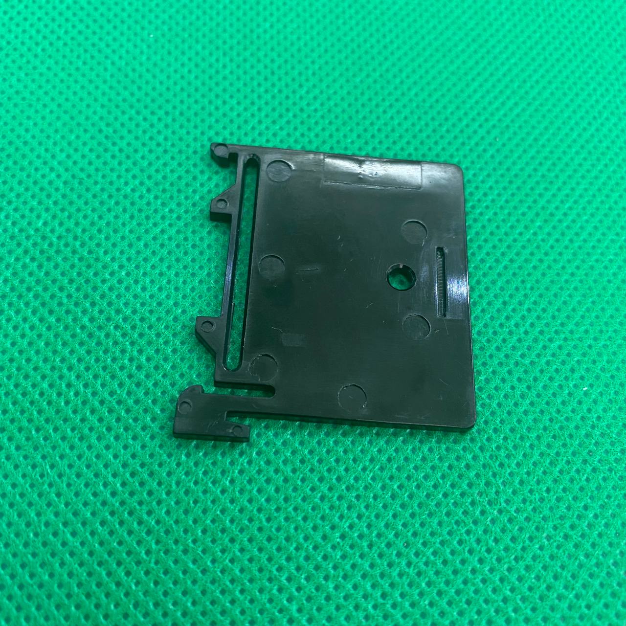 Nắp ngoài chặn cho domino tép HYBT-04