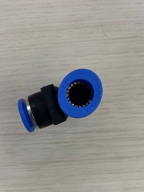 Nối ống T phi 12  GPUT1200