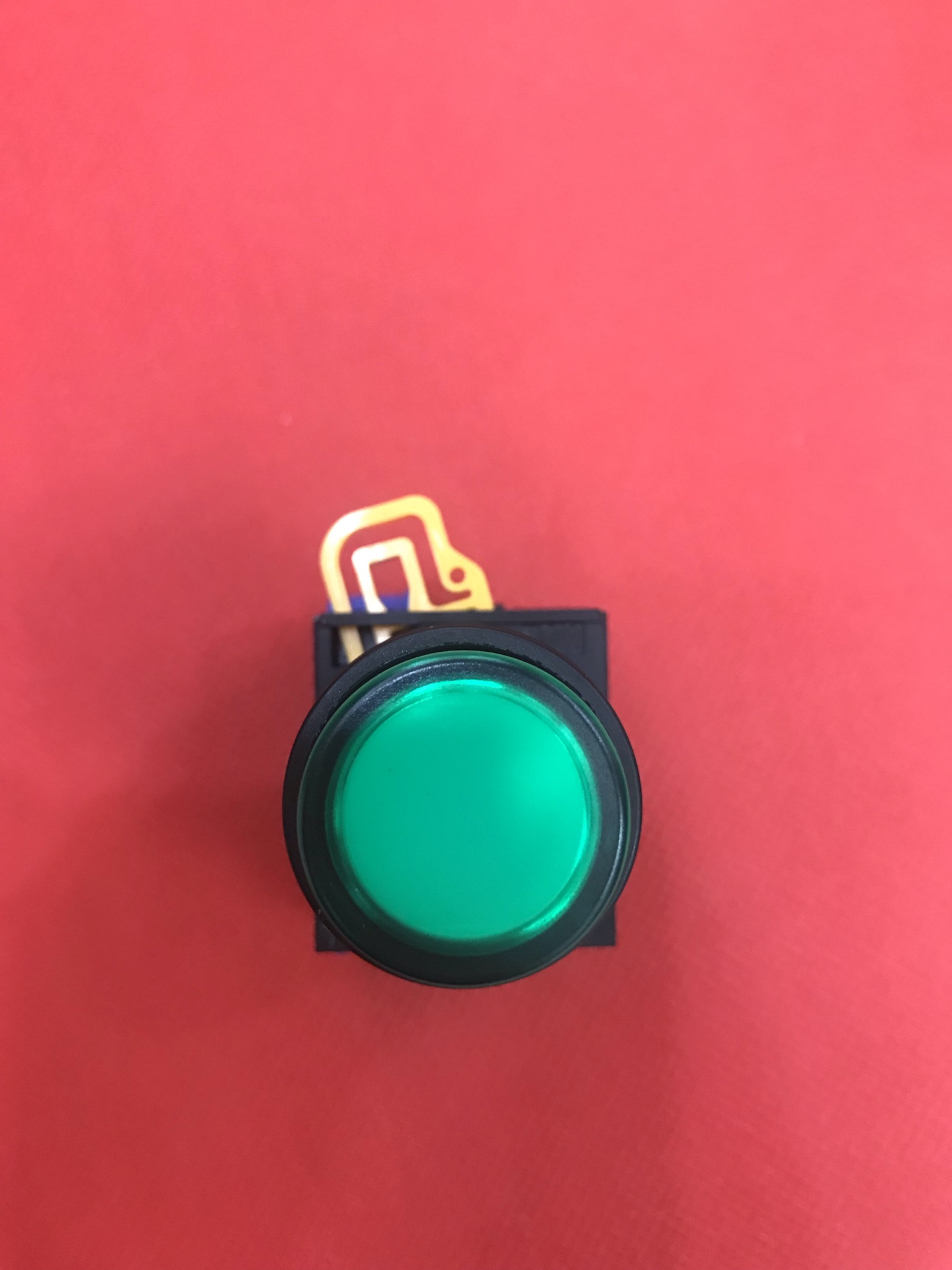 Nút nhấn có đèn màu xanh lá Idec YW1L-M2E10Q4G