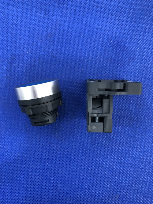 Nút nhấn không đèn Schneider XA2EA61