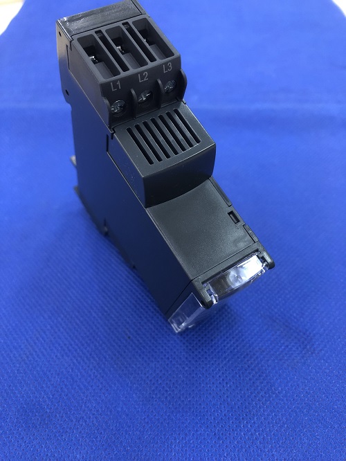 Relay bảo vệ Schneider RM22TR33