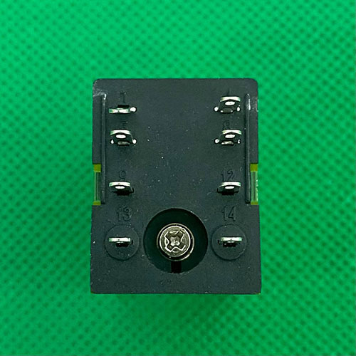 Relay IDEC RN2S-NL-A230