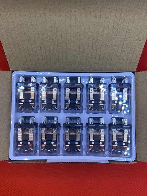 RELAY TRUNG GIAN CHINT JZX-22F(D)/2Z PLU AC220V