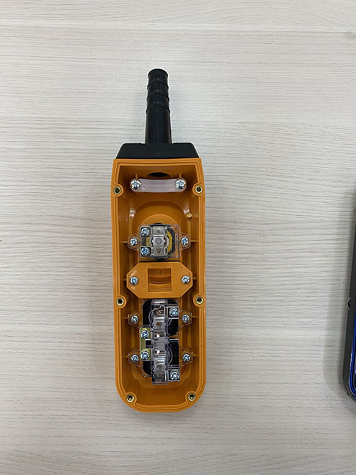 Tay bấm cầu trục Hanyoung HY-P1022SB