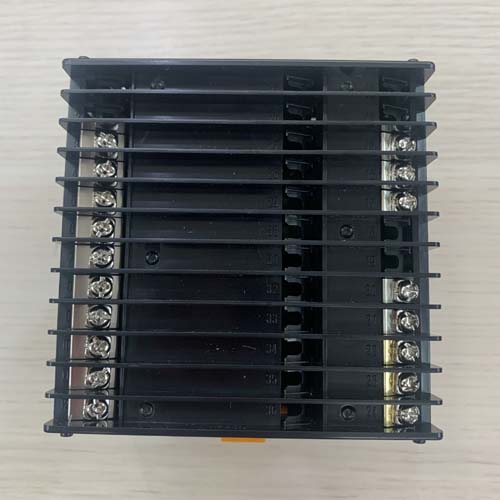 Bộ điều khiển nhiệt độ PID Autonics TK4L-24RR